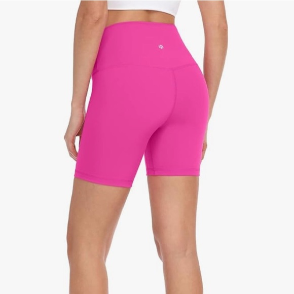 🆕 HeyNuts Essential/Workout Shorts - Size M 8/10 - Picture 2 of 3